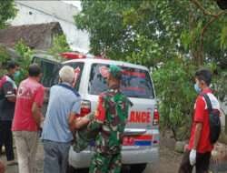Babinsa Kedunggalar Bantu Petugas Kesehatan Evakuasi Orang Dalam Gangguan Jiwa (ODGJ)