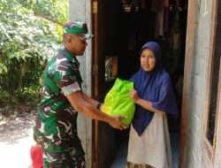 Babinsa Wahyuharjo Salurkan Bantuan Paket Sembako