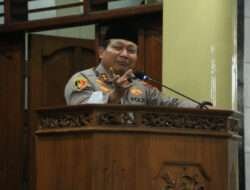 Jumat Curhat di Masjid Al Falah, Kapolda Jatim Sampaikan Perkembangan Kamtibmas di Jawa Timur