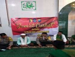 Polsek Tambaksari Bersama dengan 3 Pilar Melaksanakan Kegiatan Jumat Curhat di Masjid Baitul Qodir RW 03 Kel. Tambaksari