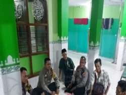 Polrestabes Surabaya Kapolsek Tambaksari Kompol Ari Banyuaji Melaksanakan Giat Patroli