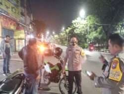 Dalam Mewujudkan Situasi Kamtibmas yang Aman dan Kondusif Kapolsek Tambaksari dan Tiga Pilar Terus Patroli Diwilayah