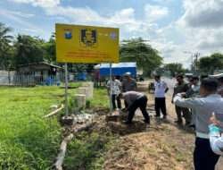 Jelang Mudik Lebaran, Polres Sumenep Pasang Papan Himbauan di Beberapa Titik Rawan Laka