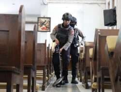 Jelang Jumat Agung Polres Pelabuhan Tanjung Perak Sterilisasi di Beberapa Gereja