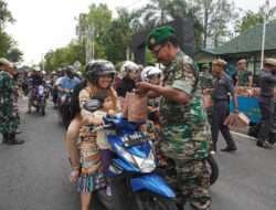 Kodim Kulon Progo Kembali Bagi Bagi Takjil Buka Puasa