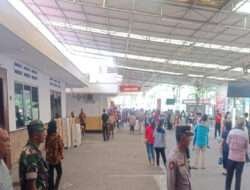 Polsek Tambaksari Melaksanakan Pengamanan di Gereja Kristus Raja, Gereja GKI dan Gereja GKJW