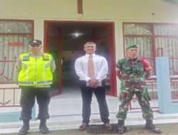 Berikan Rasa Aman Dan Nyaman, Anggota Posramil Pitu Laksanakan Pengamanan di Gereja