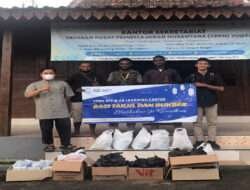 Jelang Akhir Ramadan, Yayasan AR Learning Center Bagi Takjil dan Bingkisan Lebaran