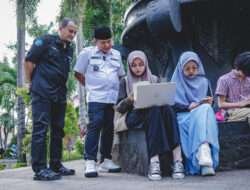 Jelang Idul Fitri 1444 Hijriyah, Hendy Siswanto Resmikan WiFi Gratis di Alun- alun Jember