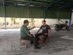 H-1 Hari Raya Idul Fitri, Babinsa Kelurahan Jajar Intensifkan Komsos Dengan Warga