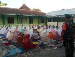 Jajaran Koramil Kodim 0805/Ngawi Amankan Sholat Idul Fitri 1444 H