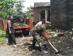 Ciptakan Lingkungan Bersih dan Sehat, Babinsa Kadipiro Motori Kerja Bakti di Wilayah Binaan
