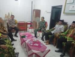 Suasana Idul Fitri, Babinsa Karanggede Laksanakan Komsos Dengan Tokoh Agama Karangkepoh