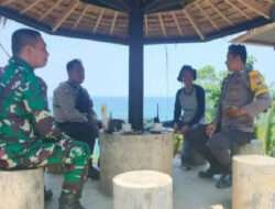 Jalin Kedekatan Dengan Warga, Babinsa Koramil 0801/02 Kebonagung Lakukan Komsos