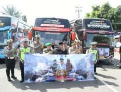 Dandim 0802/Ponorogo Hadiri Pemberangkatan Warga yang Mudik Balik Secara Gratis
