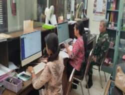 Babinsa Serengan Pererat Silaturahmi dengan Staf kelurahan