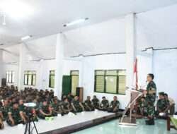 Berikan Jam Komandan, Dandim 0802/Ponorogo Tekankan Anggota Terus Jaga Soliditas dan Sinergitas Dengan Unsur Terkait