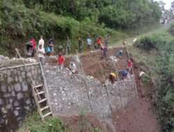 Tak Kenal Hari Libur, TNI Bersama Warga Antusias Dalam Pelaksanaan Pra TMMD