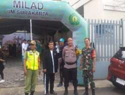 Peran Aktif Babinsa dan Bhabinkamtibmas Serengan dalam Jalan Sehat Institut Islam Mamba’ul Ulum