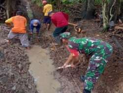 Babinsa Koramil Nogosari Ikut Karya Bakti Bersama Warga