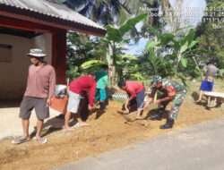 Ciptakan Hidup Sehat, Babinsa Koramil 0801/05 Nawangan Gotong Royong Bersihkan Lingkungan