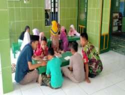 Kunjungi TPA, Babinsa Ajari Ngaji