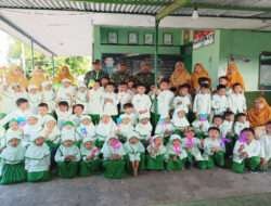 Koramil 21/Bulukerto Kenalkan Tugas Pokok TNI Saat Menerima Kunjungan Anak TK