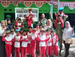 Gembiranya Anak-anak TK Gugus Anggrek Ikuti Outingclass Di Makoramil 14/Jatisrono