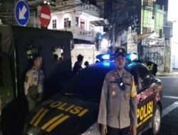 Kapolsek Tambaksari Bersama Tiga Pilar Melaksanakan Patroli Wilayah