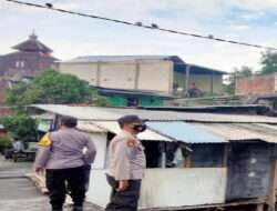 Antisipasi Perjudian Kapolsek Tambaksari Terjun Langsung ke Wilayah