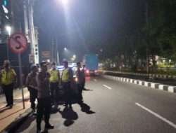 Antisipasi Balap Liar, Kapolsek Wonocolo Lakukan Patroli Malam