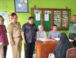 Kolaborasi Sinergis untuk Kebahagiaan Lansia: Koramil 0806/01 Trenggalek Mendampingi Program Keluarga Harapan Plus