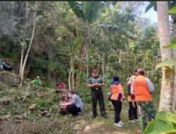 Sinergi Forkopincam Giriwoyo Bersihkan Luweng Di Girikikis Dalam Upaya Mitigasi Bencana Banjir