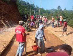 Bambu Alternatif Pembuatan Mal Papan Cor, Pada Sasaran Fisik Pra TMMD Ke 117 Kodim 0801/Pacitan