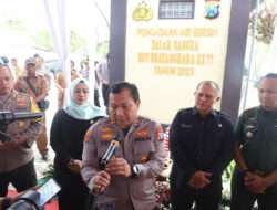 Sambut HUT Bhayangkara Ke-77 Polres Sampang Gelar Khitanan Massal