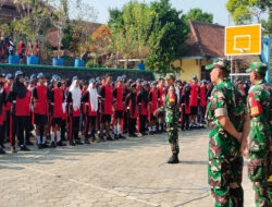 Melalui Wasbang dan PBB, TNI di Jatisrono Bentuk Generasi Muda yang Berkarakter