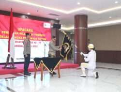 Kapolda Jatim Pimpin Upacara Pemuliaan Nilai Luhur Tribrata Pataka Polda Jatim, Tan Hana Dharma Mangrwa