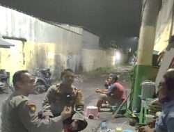 Giat Patroli Sambang Warga Rangkah, Polsek Tambaksari Memberikan Edukasi