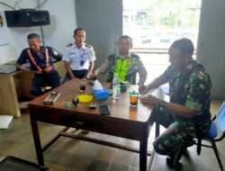 Pererat Sinergi untuk Jaga Kondusifitas wilayah, Babinsa Gayam Sambangi Pegawai Stasiun Sukoharjo