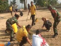 Hari Ulang Tahun Bayangkara Ke 77, Personil Jajaran Kodim 0812/Lamongan Turut Berpartisipasi Bakti Sosial