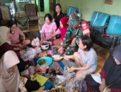 Kebersamaan Ibu -Ibu PKK Pucangsawit dalam Mendukung Program Karya Bakti Daerah Tahap VI Ta. 2023