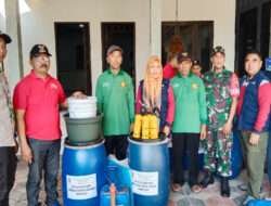 Kolaborasi Sukses: Babinsa Masaran dan Petugas Pertanian Berikan Pelatihan Pembuatan Pupuk Organik