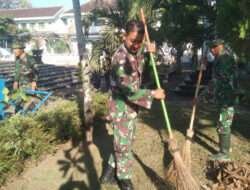 Mengenang Pahlawan: Koramil 0806/01 Trenggalek Beraksi untuk Menjaga Keindahan Taman Makam Pahlawan
