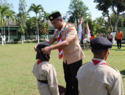 Kasdim 0806/Trenggalek Memimpin Pelantikan Anggota Brigade Penolong Gerakan Pramuka Trenggalek