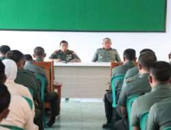 Dandim 0805/Ngawi Berikan Arahan Jam Komandan Kepada Prajuritnya