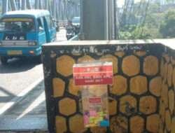 Peduli Keluh Kesah Masyarakat Polisi Pasang Box Curhat dan Motivasi di Jembatan Suhat Kota Malang