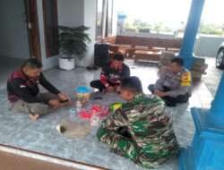 Babinsa Laksanakan Komsos Dengan Masyarakat di Desa Binaannya