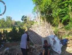 Peduli, Babinsa Kodim 0802/Ponorogo Bantu Warga Bangun Jamban