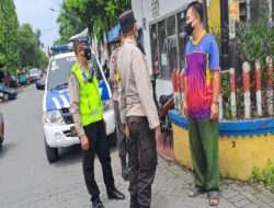 Polisi Berikan Himbauan dan Edukasi Keamanan Ketertiban Lingkungan di Karang Empat