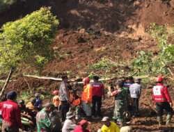 Sinergisitas TNI-Polri dan Masyarakat Tangani Dampak Tanah Longsor di Nganjuk